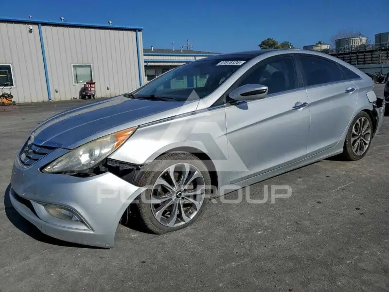 2013 Hyundai Sonata photo