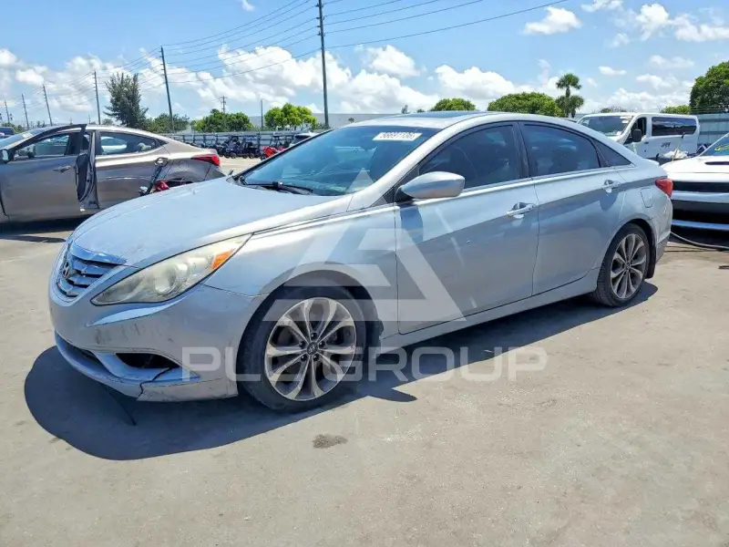 2013 Hyundai Sonata photo