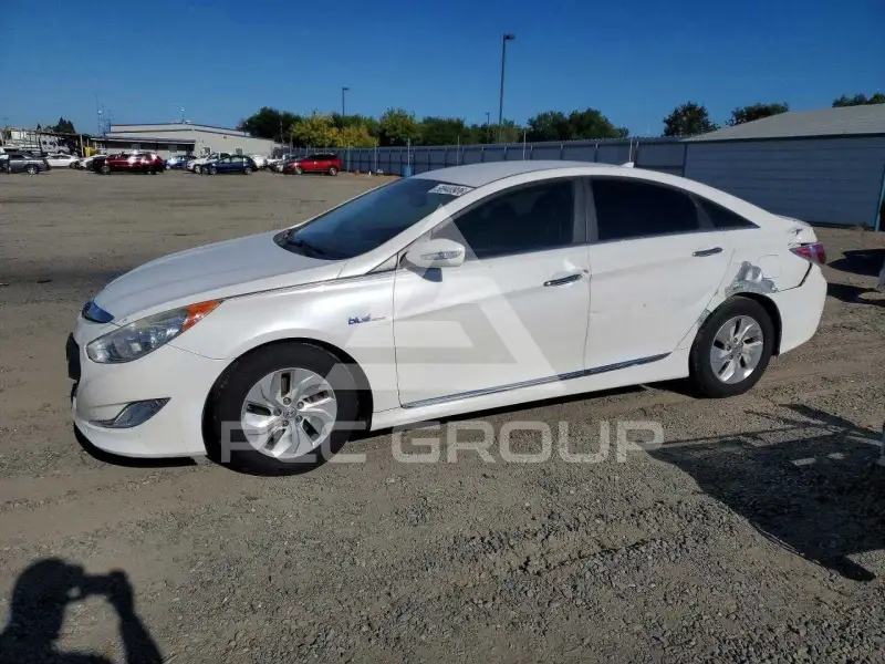 2013 Hyundai Sonata photo