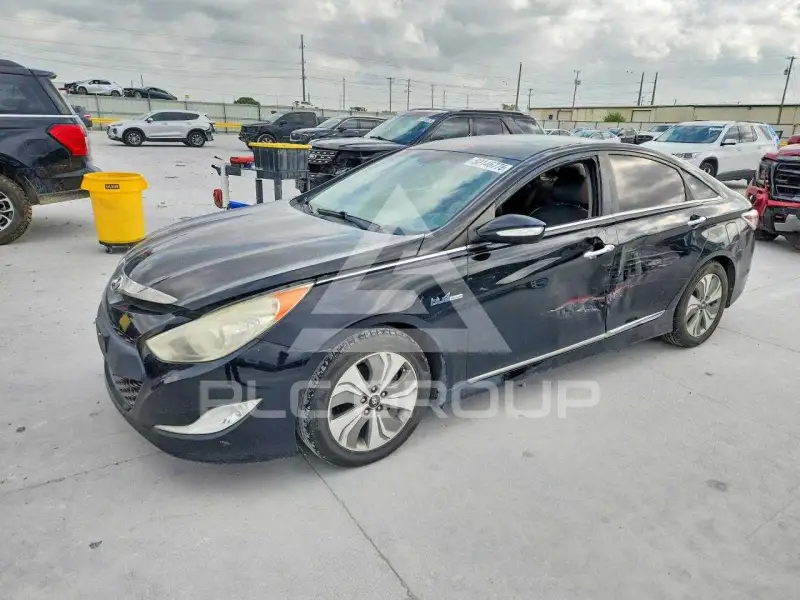 2013 Hyundai Sonata photo
