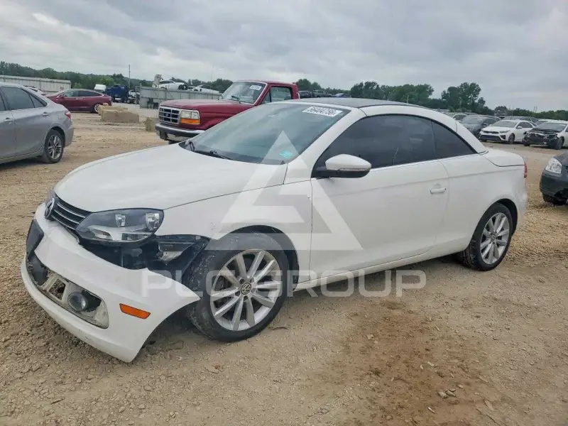 2013 Volkswagen EOS photo