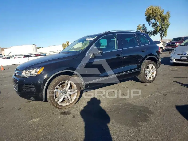 2013 Volkswagen Touareg photo