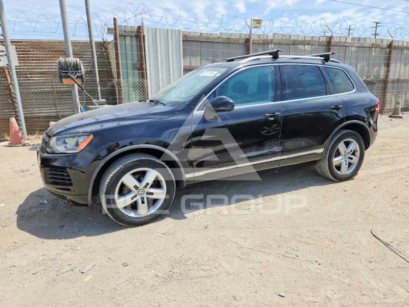 2013 Volkswagen Touareg фото