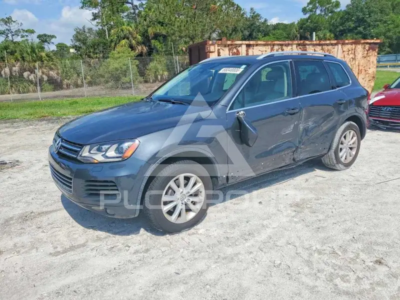 2013 Volkswagen Touareg фото