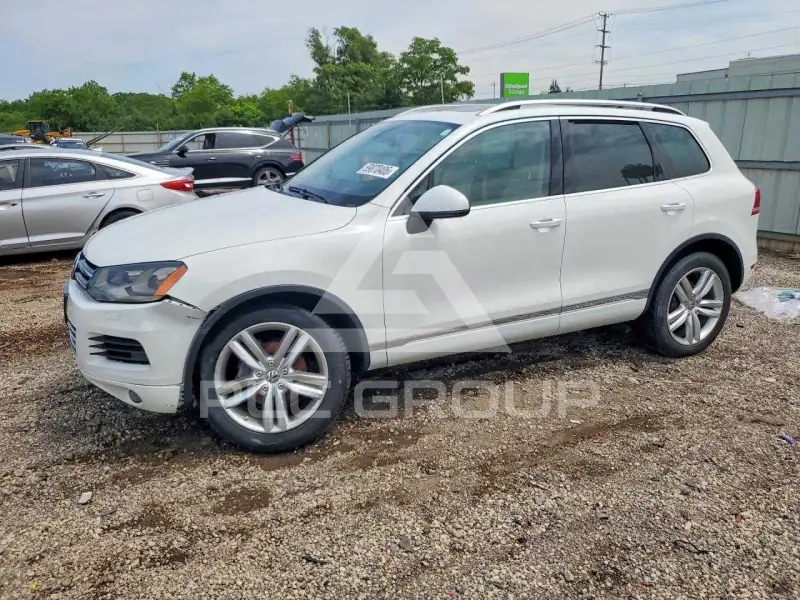 2013 Volkswagen Touareg фото