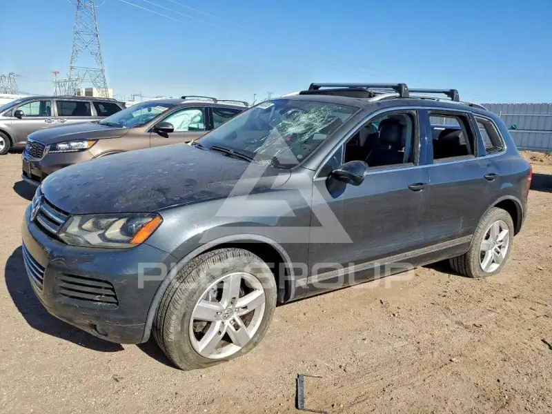 2013 Volkswagen Touareg фото