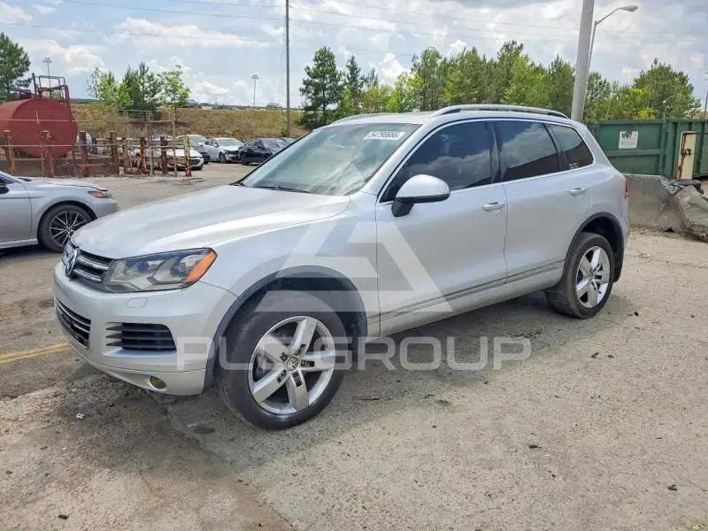 2013 Volkswagen Touareg фото
