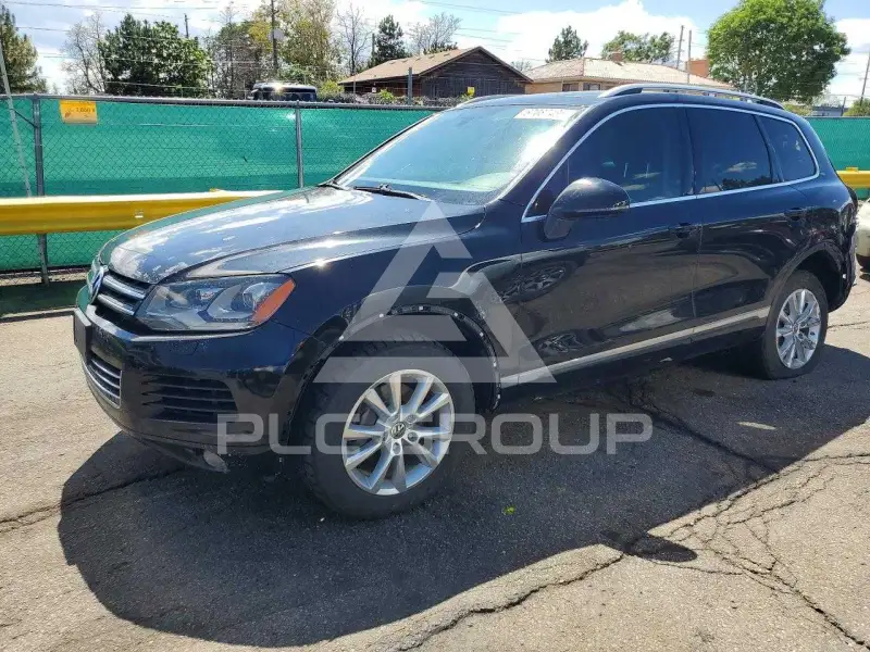 2013 Volkswagen Touareg photo