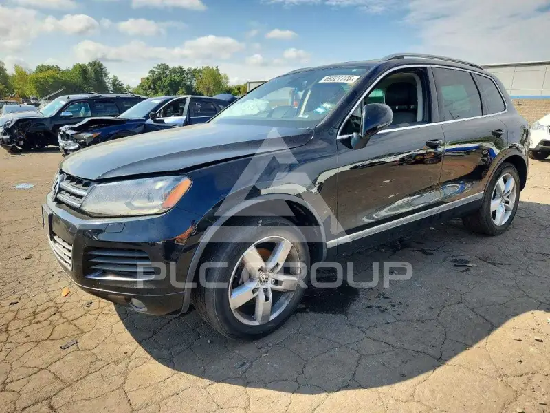 2013 Volkswagen Touareg фото
