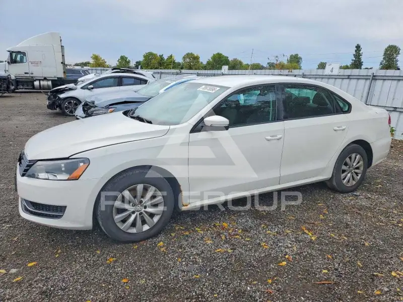 2013 Volkswagen Passat photo