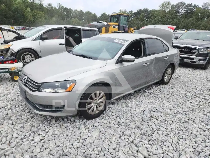 2013 Volkswagen Passat photo