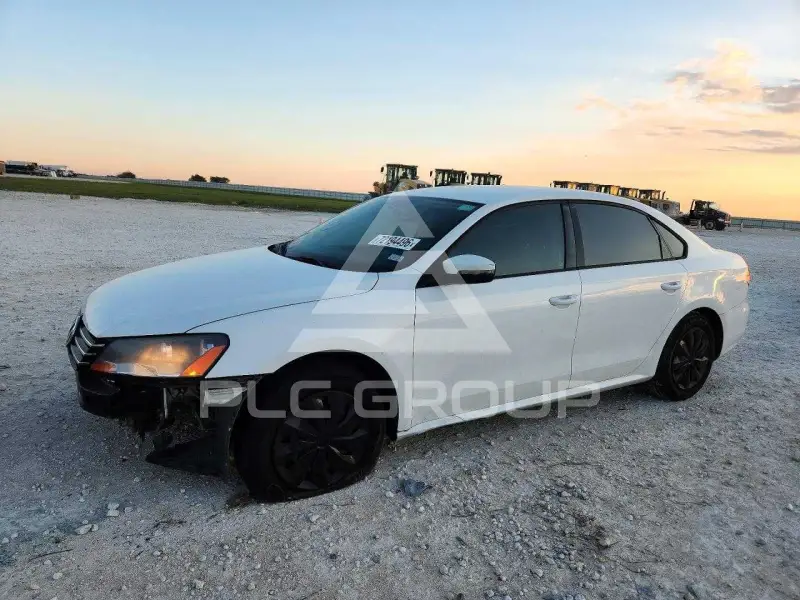 2013 Volkswagen Passat photo