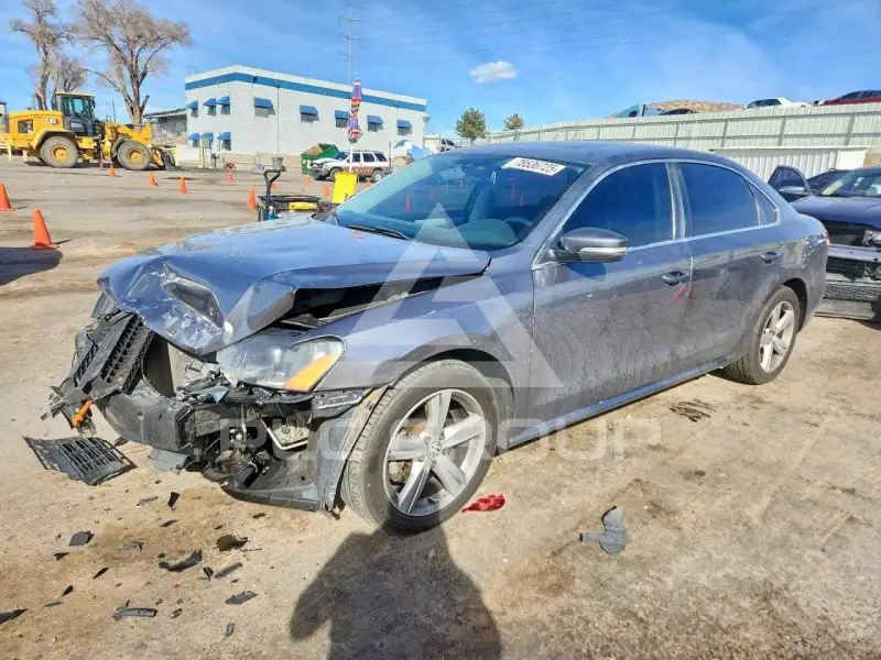 2013 Volkswagen Passat photo