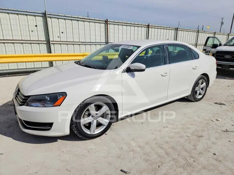 2013 Volkswagen Passat фото