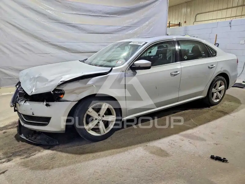 2013 Volkswagen Passat photo