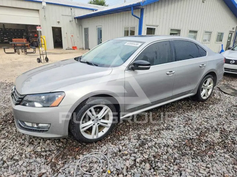 2013 Volkswagen Passat фото