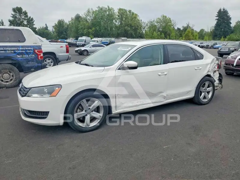 2013 Volkswagen Passat photo