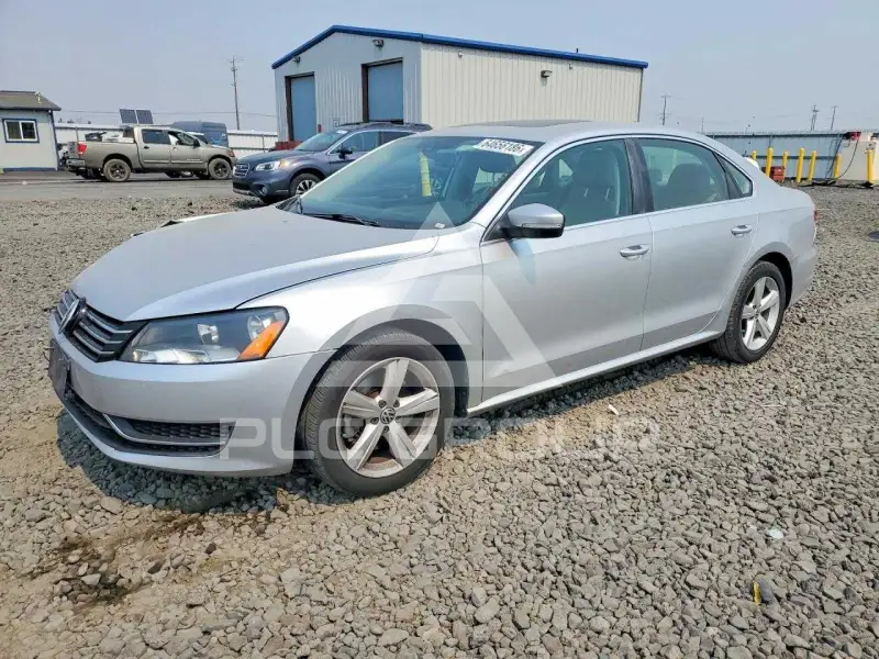 2013 Volkswagen Passat фото