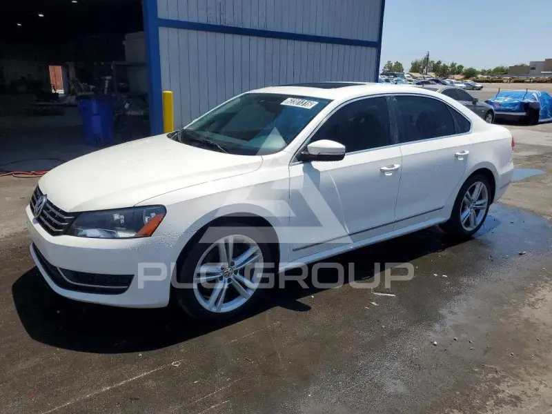 2013 Volkswagen Passat фото
