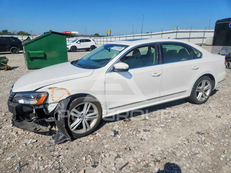 2013 Volkswagen Passat фото