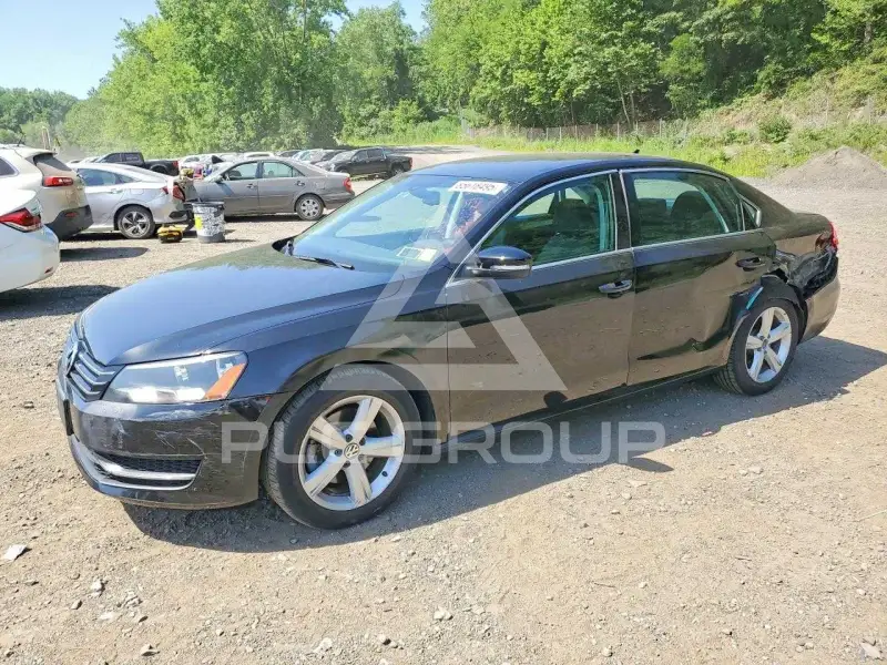 2013 Volkswagen Passat photo