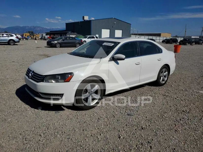2013 Volkswagen Passat фото