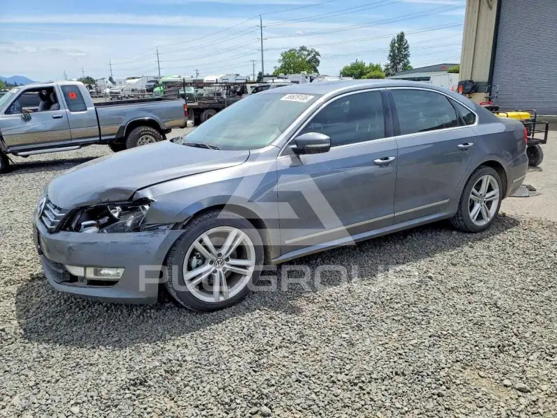 2013 Volkswagen Passat фото