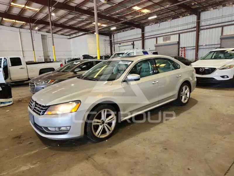 2013 Volkswagen Passat фото
