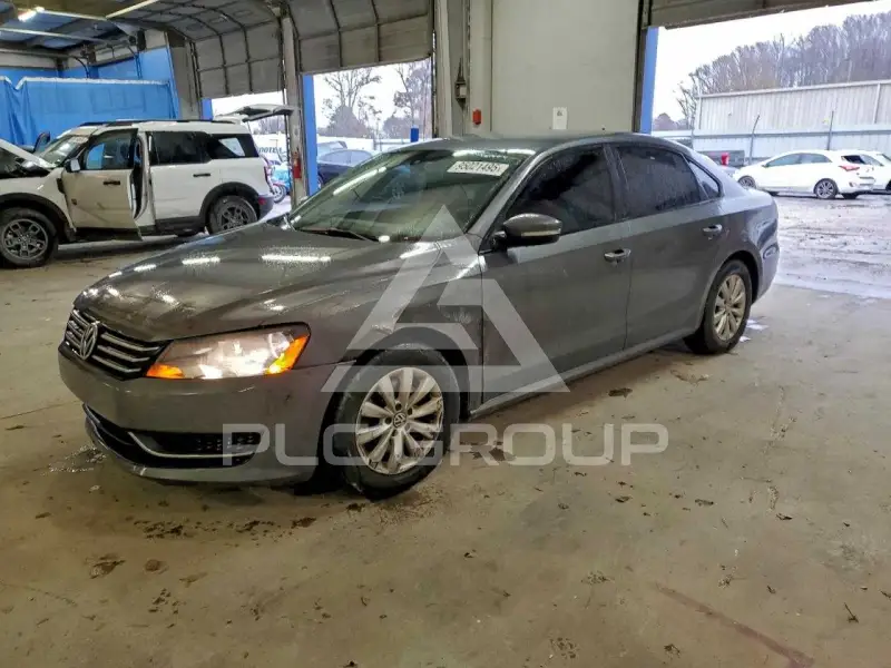 2013 Volkswagen Passat photo