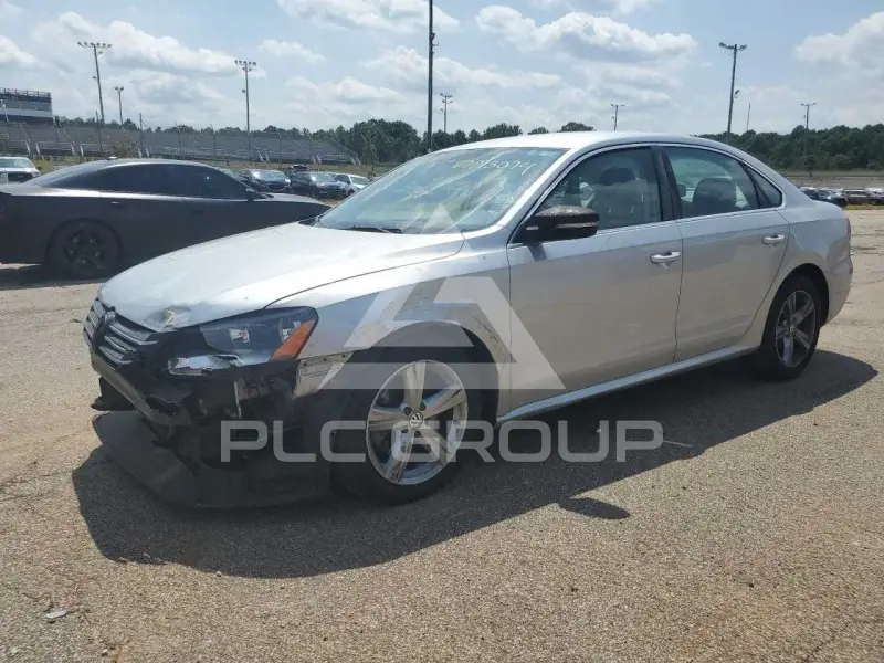 2013 Volkswagen Passat фото