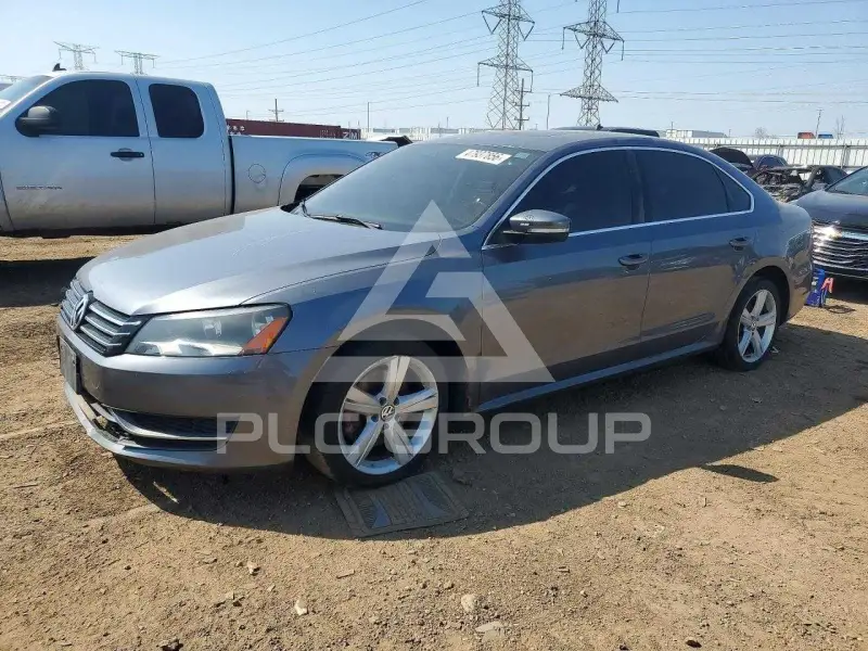 2013 Volkswagen Passat photo
