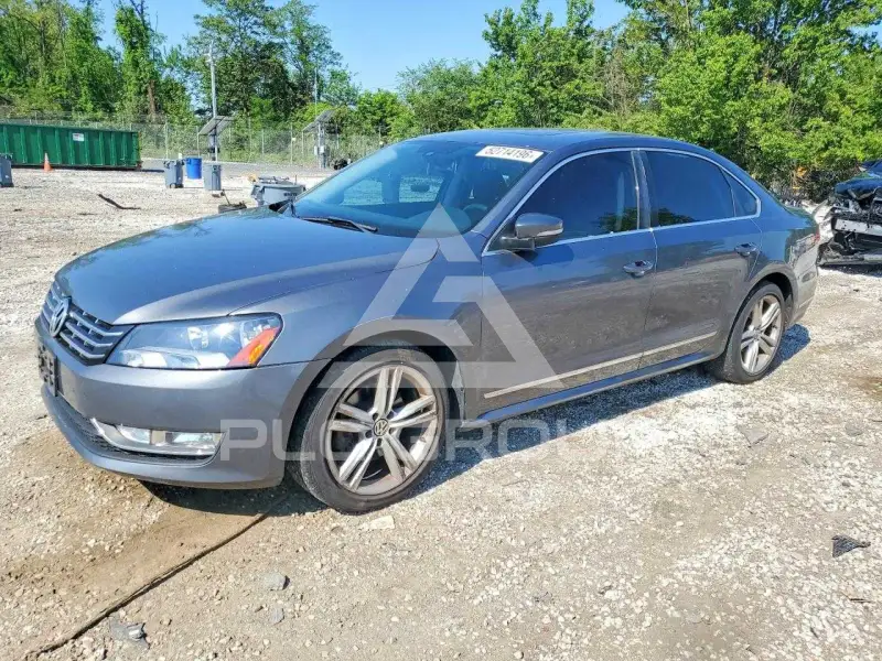 2013 Volkswagen Passat photo