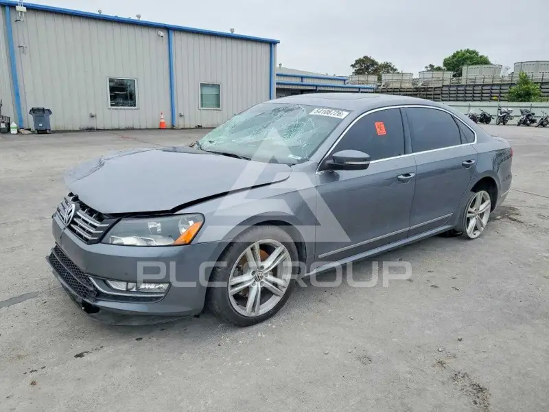 2013 Volkswagen Passat photo