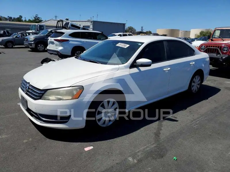 2013 Volkswagen Passat photo