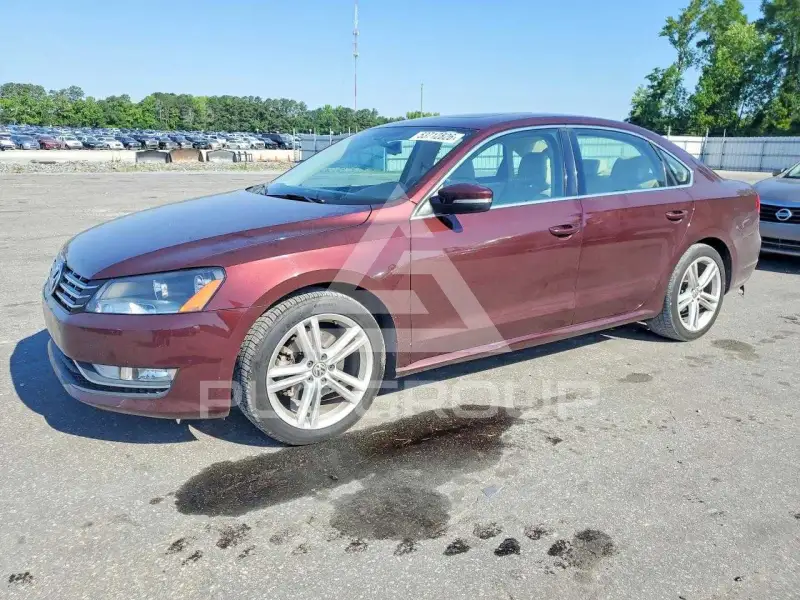 2013 Volkswagen Passat photo