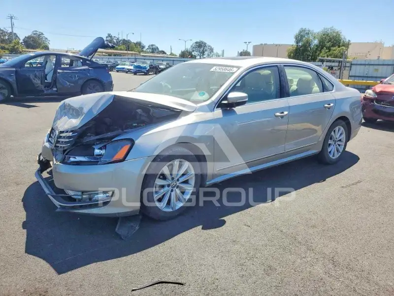 2013 Volkswagen Passat photo
