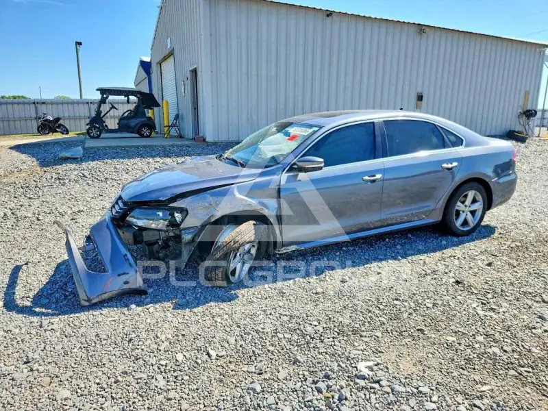 2013 Volkswagen Passat photo