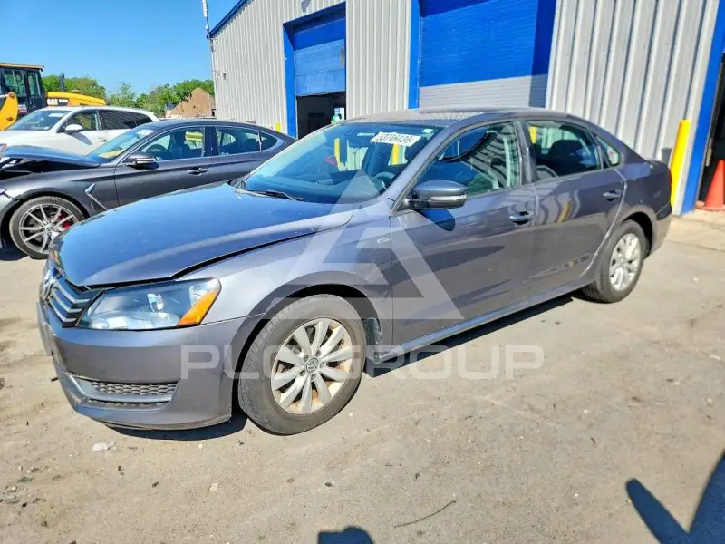 2013 Volkswagen Passat photo