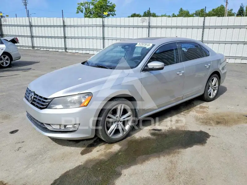 2013 Volkswagen Passat photo