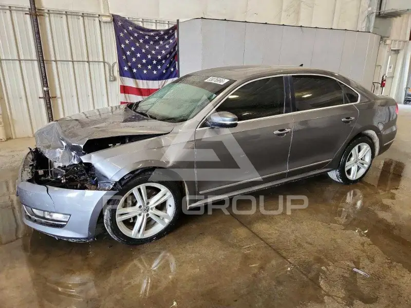 2013 Volkswagen Passat фото