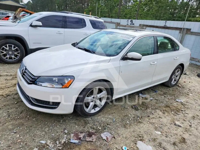 2013 Volkswagen Passat photo