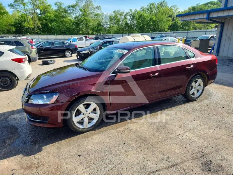 2013 Volkswagen Passat фото