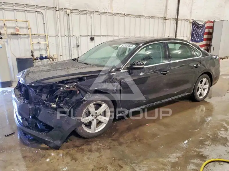 2013 Volkswagen Passat photo
