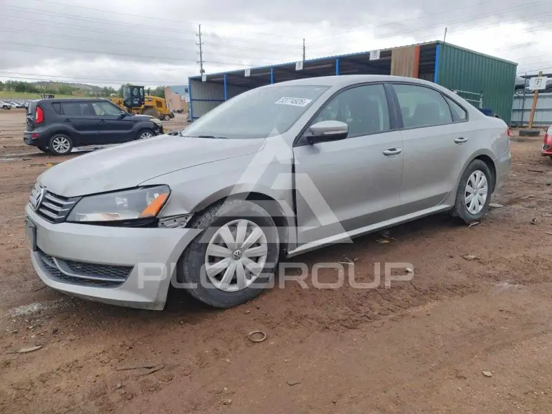 2013 Volkswagen Passat photo