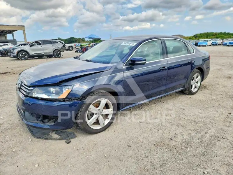 2013 Volkswagen Passat photo