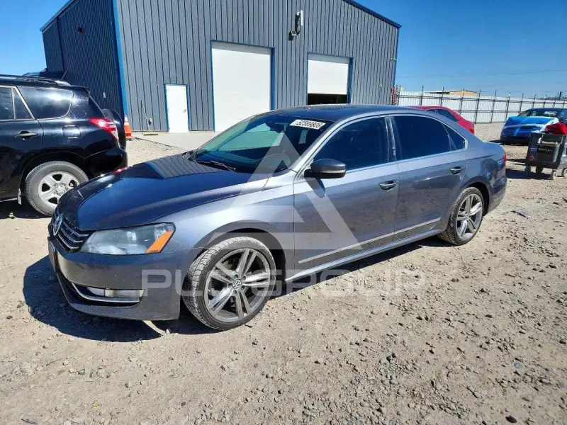 2013 Volkswagen Passat photo