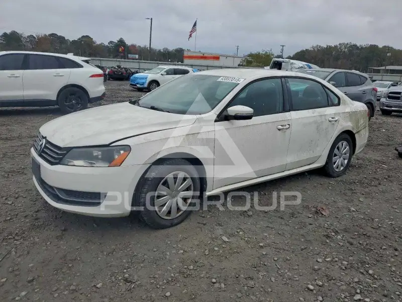 2013 Volkswagen Passat фото