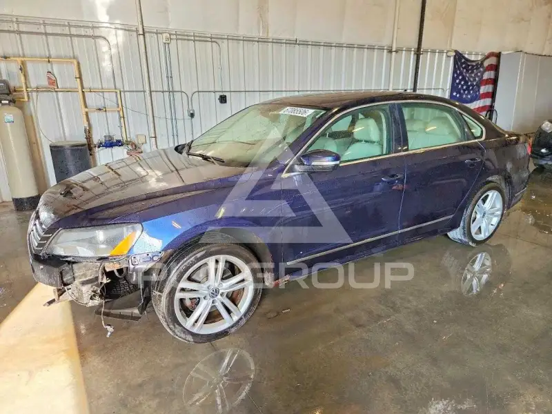 2013 Volkswagen Passat photo