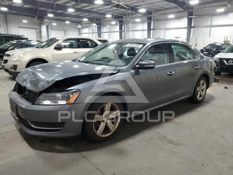 2013 Volkswagen Passat фото