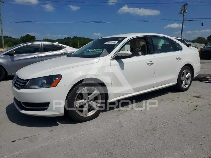 2013 Volkswagen Passat photo